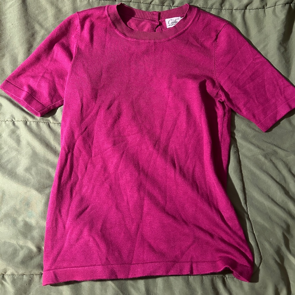 Burgundy short sleeve sweater shirt